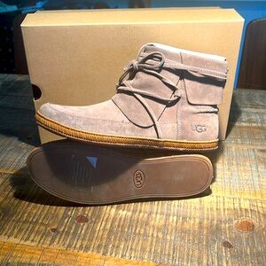UGG boots new in box gray in color size 9.